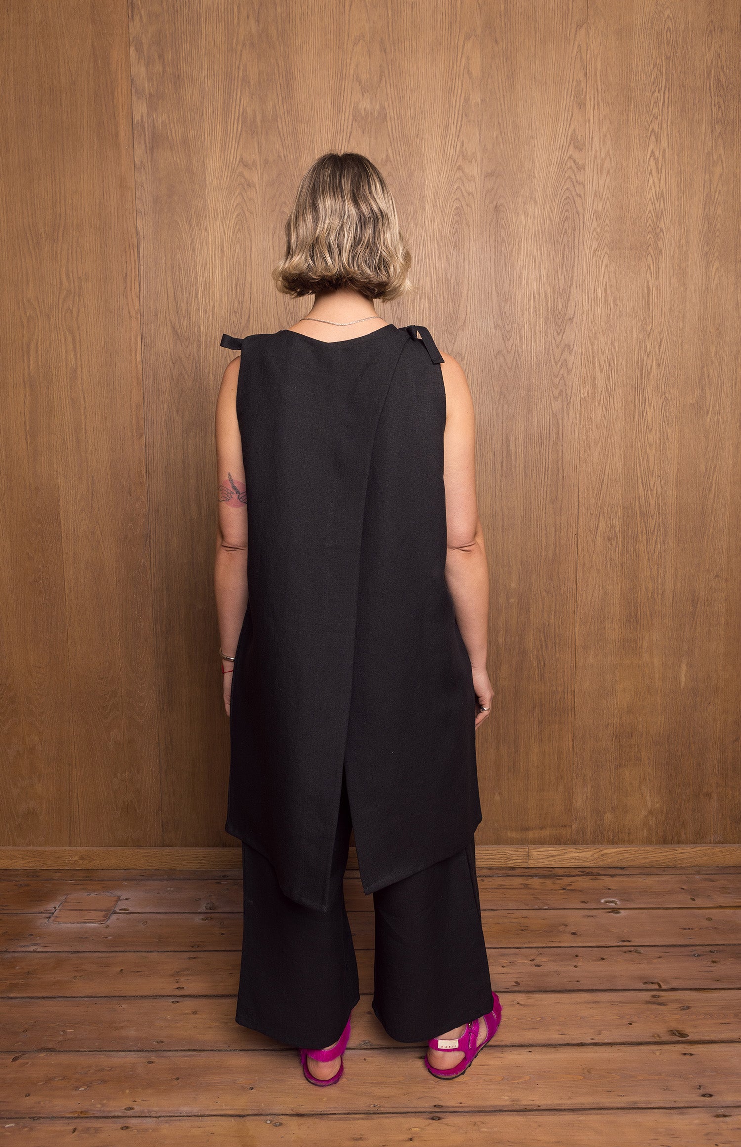 Purītsu Pants in Black Linen