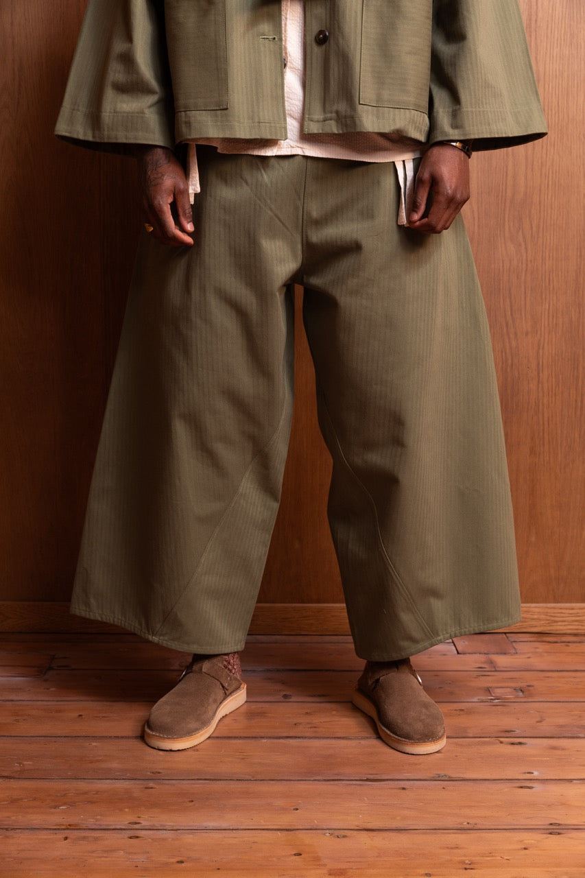 Nejireta Pants