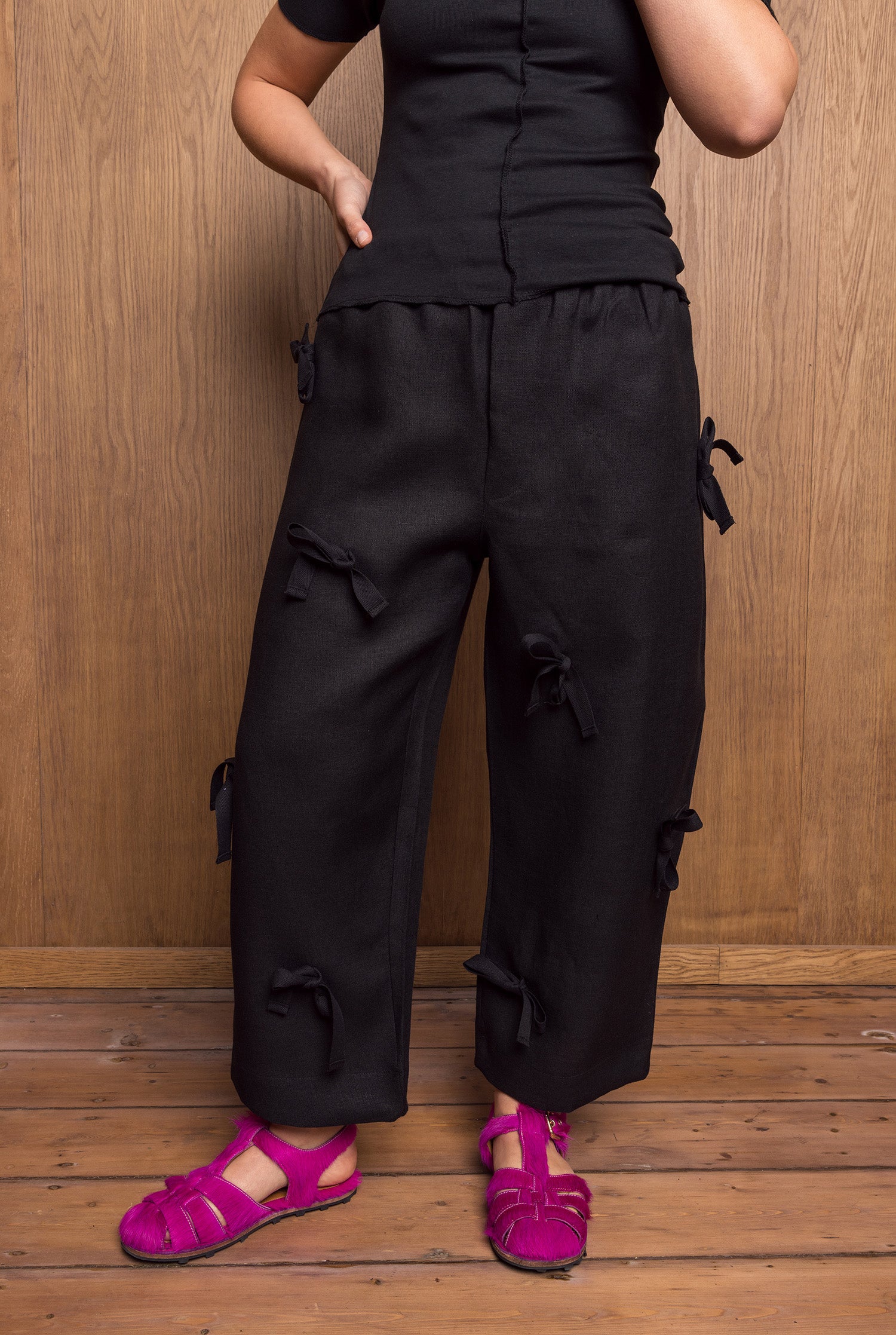 Bow Sana Pants in Black Linen