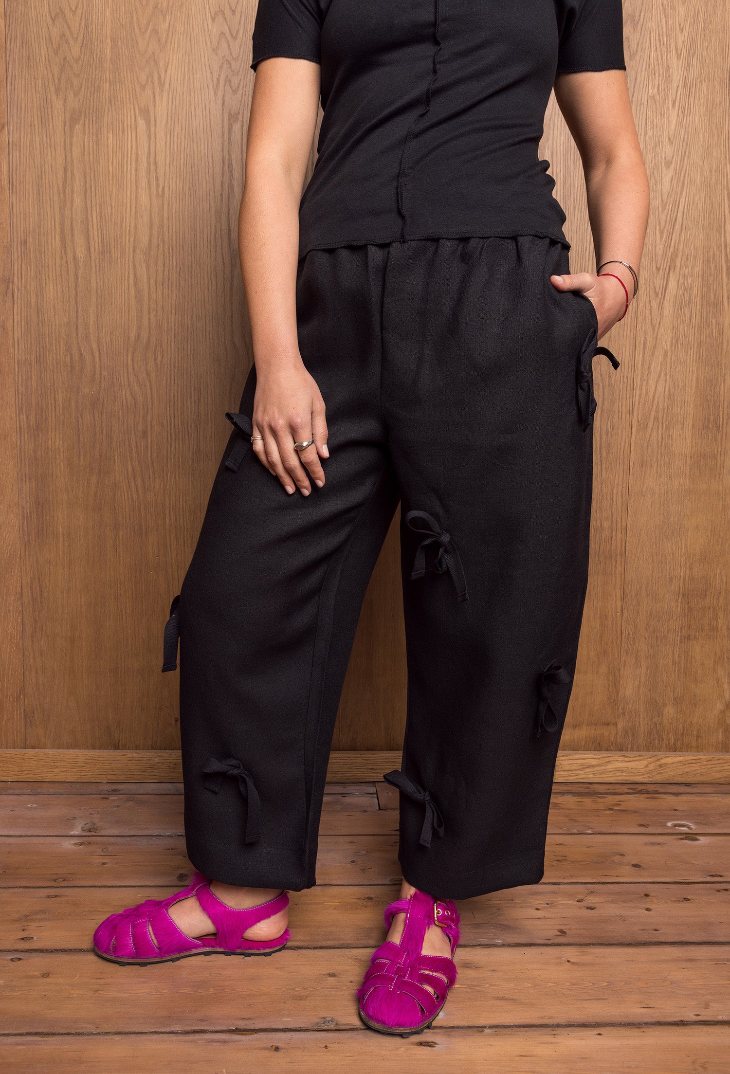 Bow Sana Pants in Black Linen