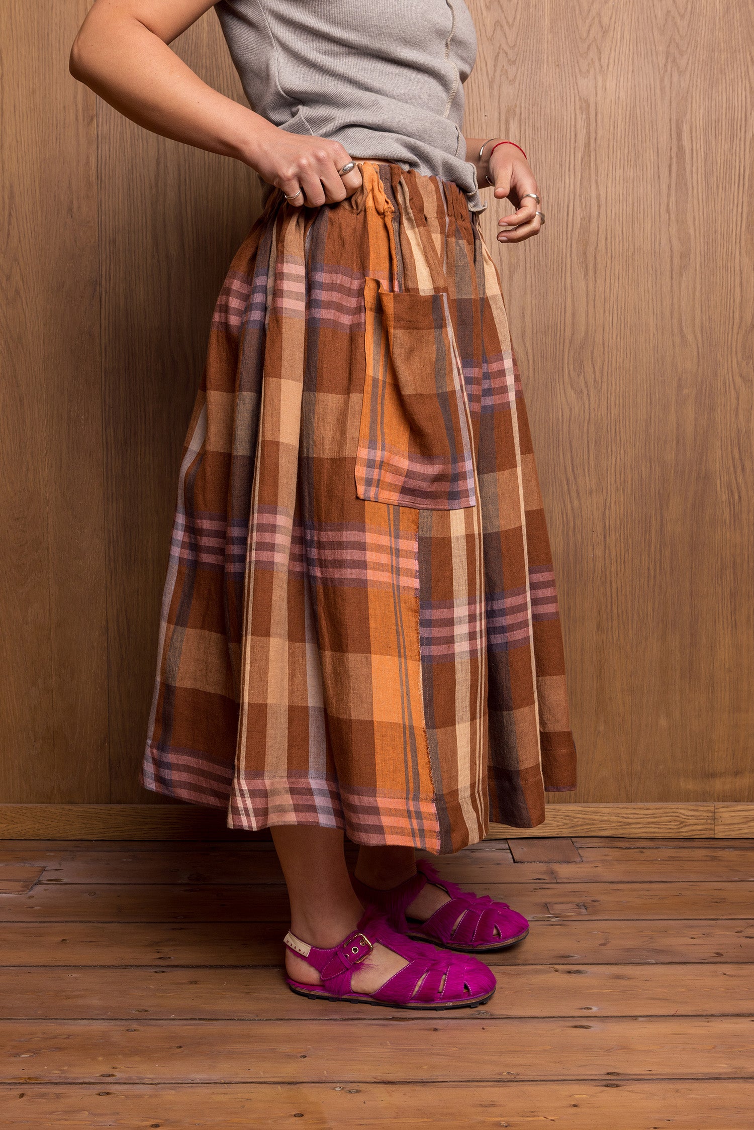 Yūtiriti Skirt in Brown Check