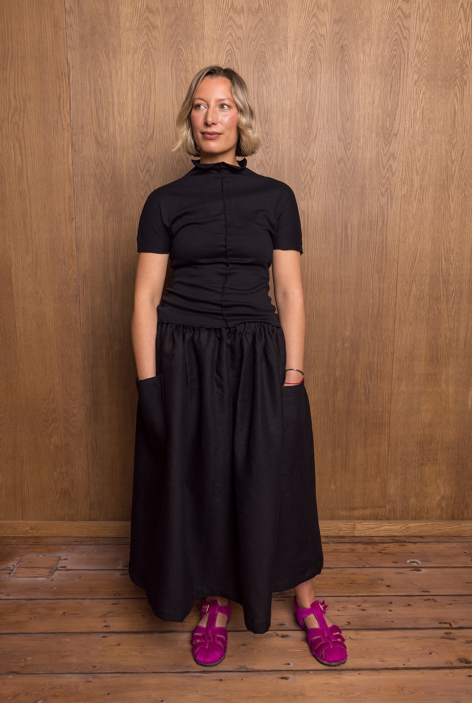Yūtiriti Skirt in Black Linen