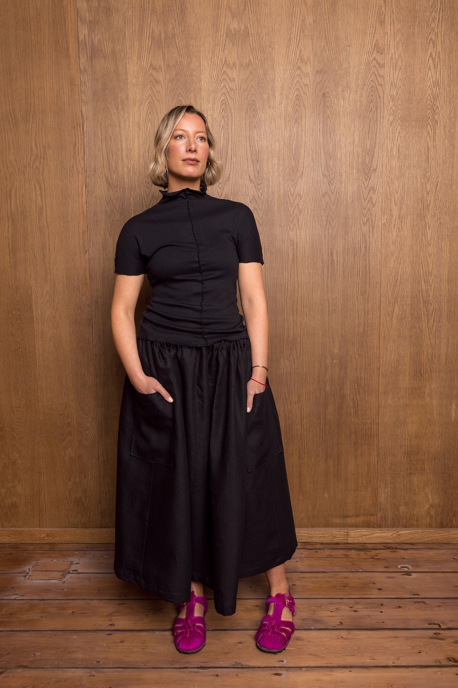 Yūtiriti Skirt in Black Linen