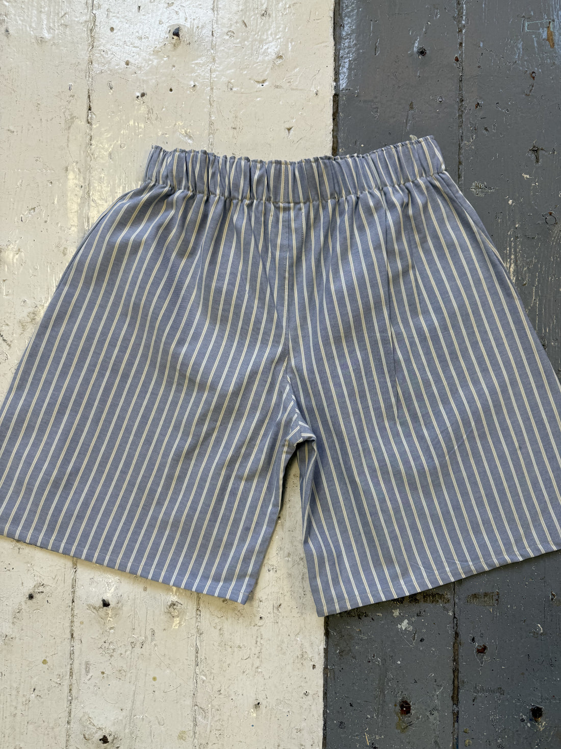 Pyjama Shorts in Blue Stripe