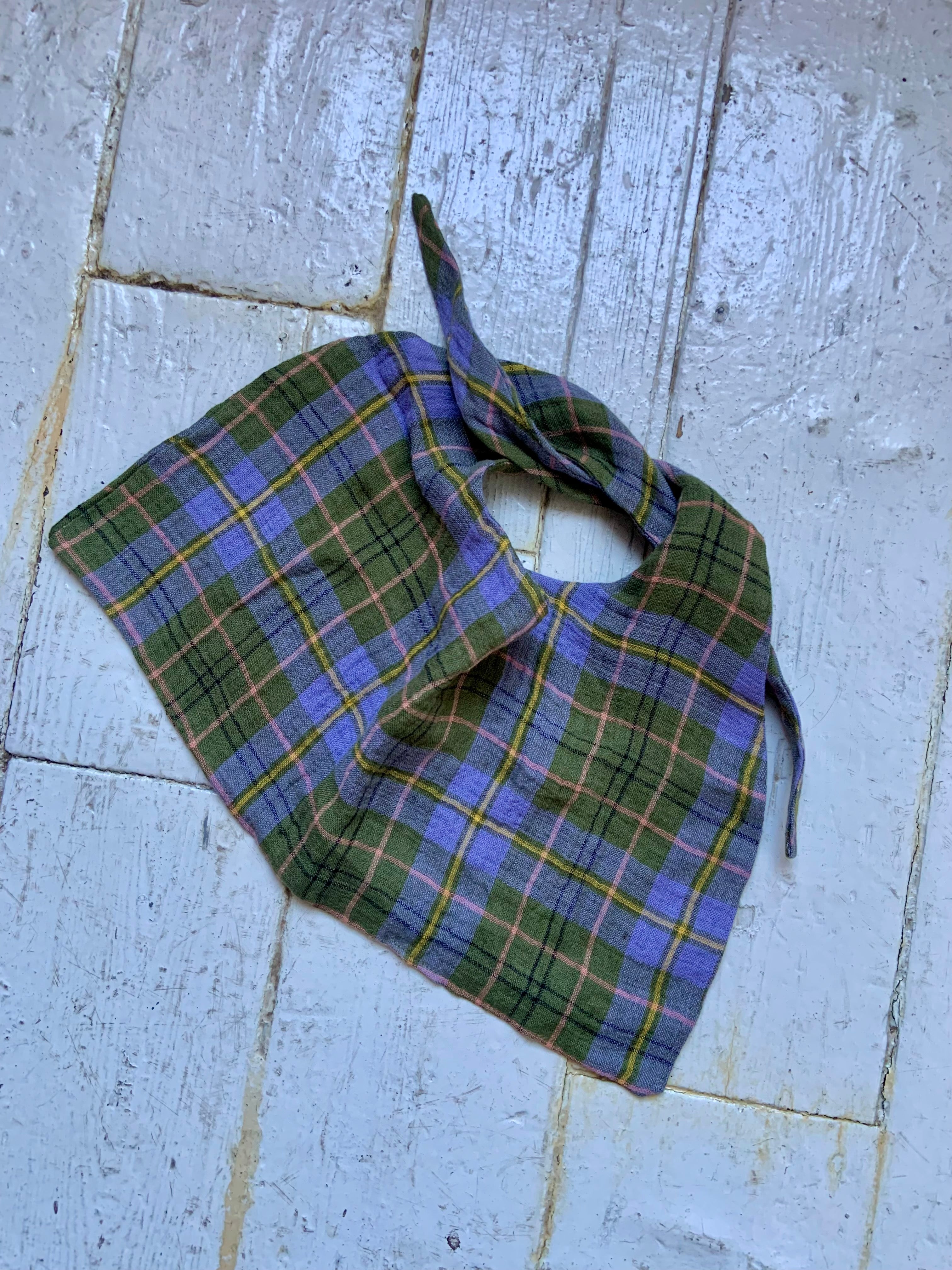 Irish Linen Neckerchief Sample