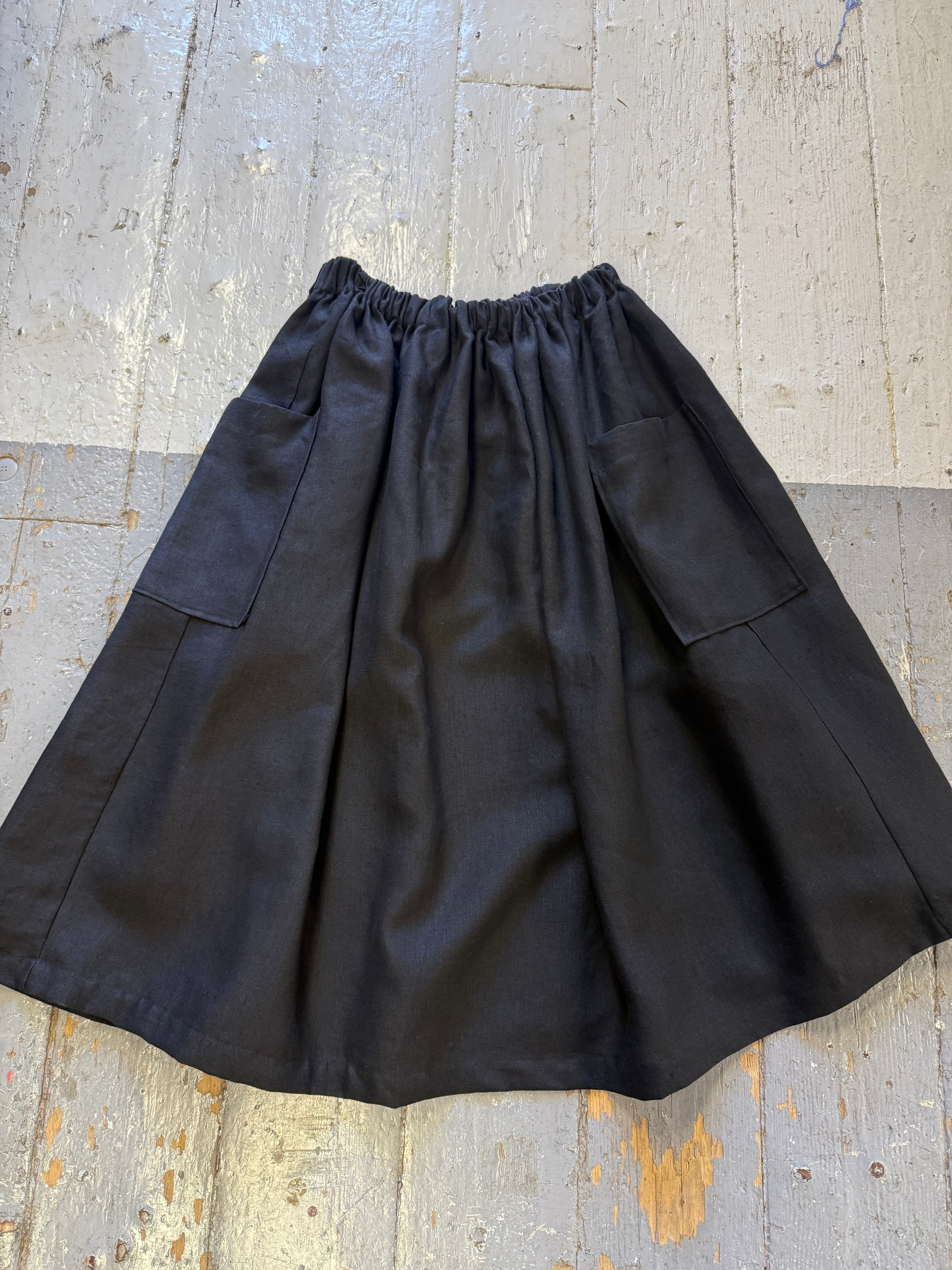 Yutiritu Skirt Sample (XS-M)