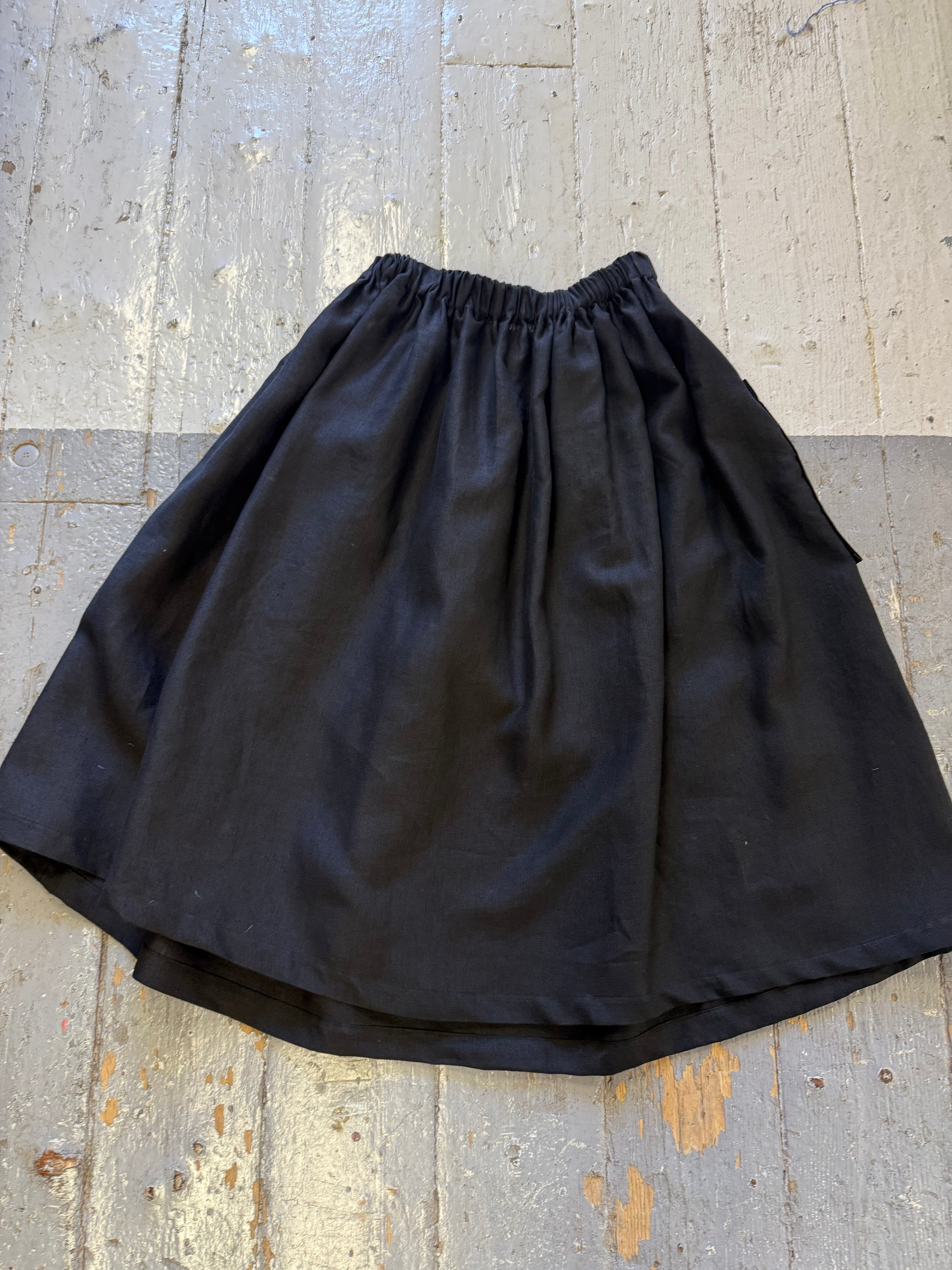 Yutiritu Skirt Sample (XS-M)