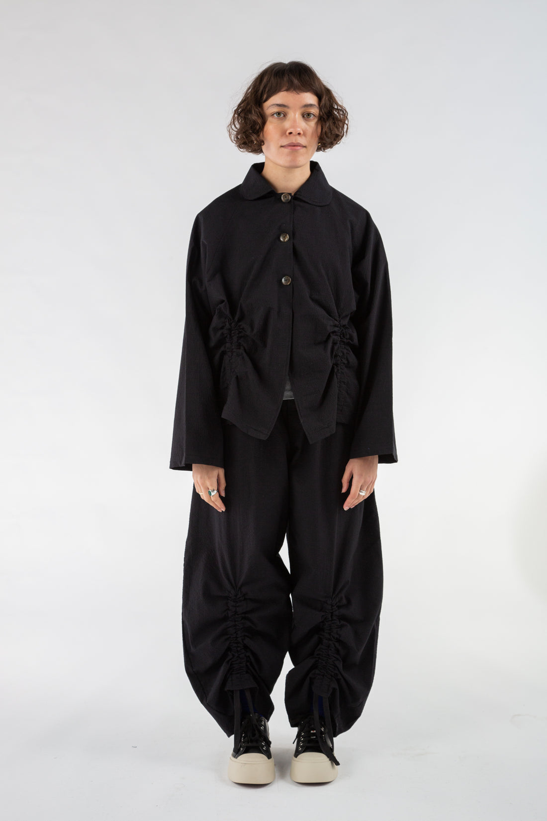 Kinchaku Pants in Black Seersucker