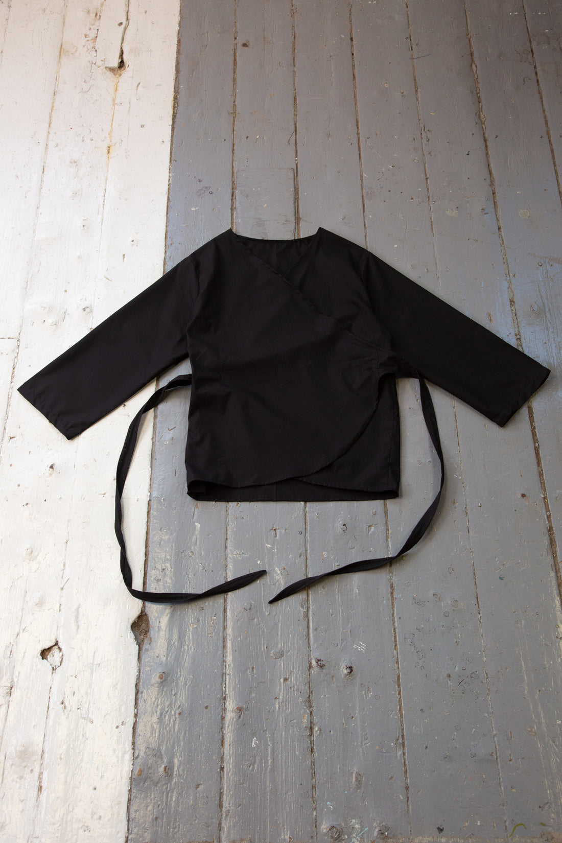 kurosu wrap shirt black