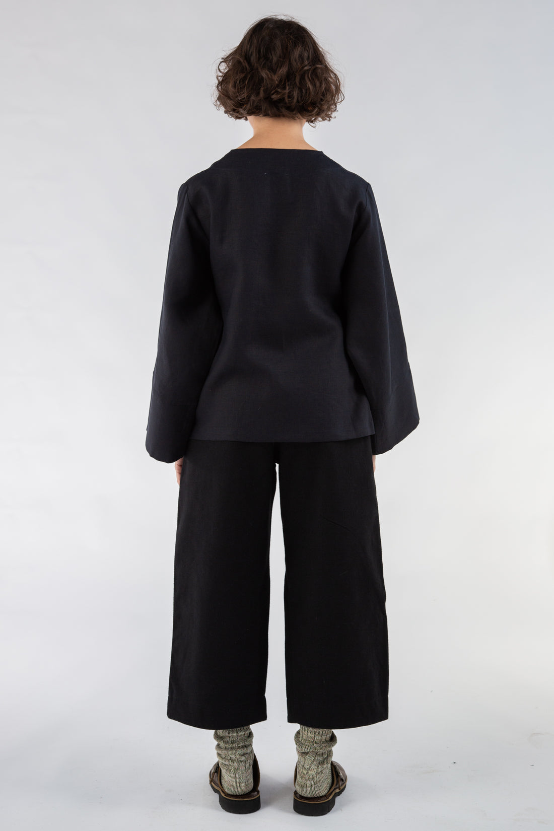 Nori Shirt in Black Linen