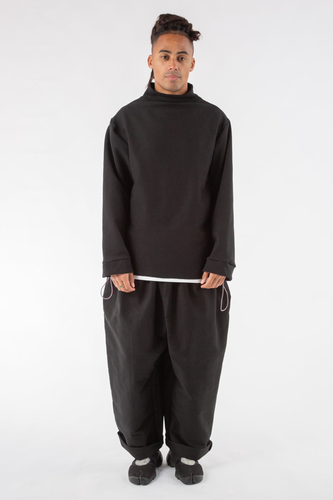 Parashuto Pants in Black